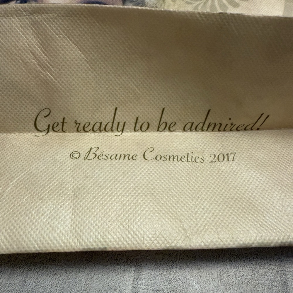 Besame Cosmetics Classic Shopping Reusable Tote Bag‎ Limited Edition 2017 - Picture 6 of 6